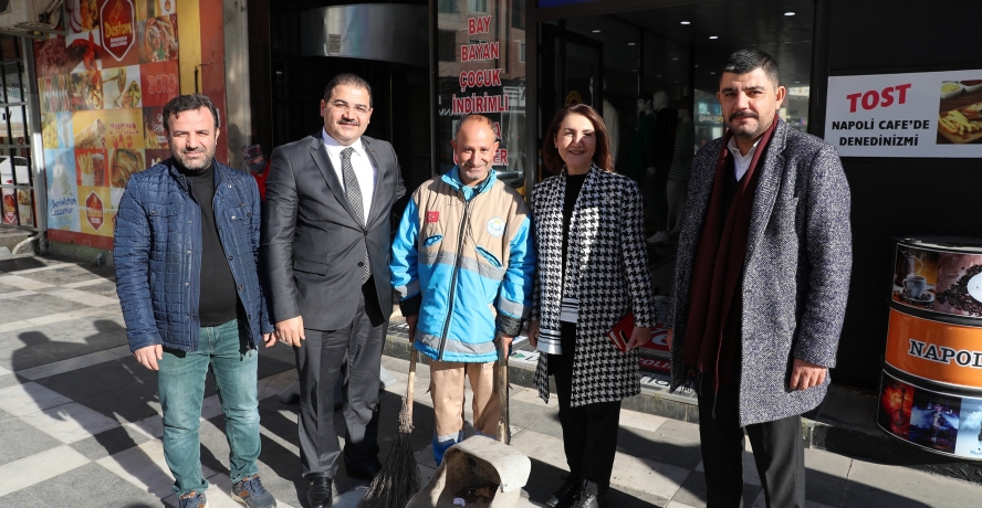 HERKESİN BAŞKANI BU KEZ ESNAFI GEZDİ